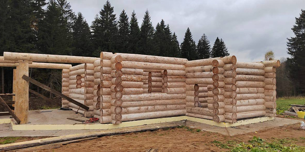 Сборка бани из Кировского кругляка 300 мм